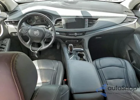 2018 Buick Enclave Essence z USA, uszkodzony, nr VIN 5GAERBKW4JJ212874